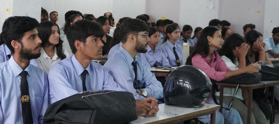 Future of Tech: AI & ML Workshop with Mr. Saud Ahmed – College in Dehradun