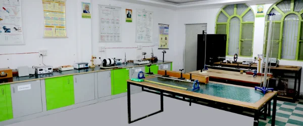 m-com practical learning laboratories